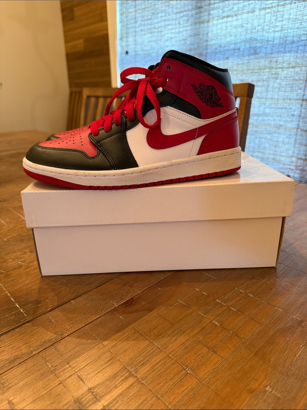 Nike Women’s Air Jordan 1 Mid High-Tops
